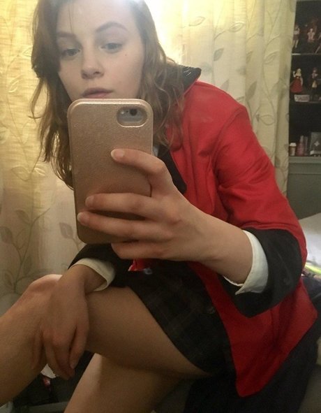 Sydney Poniewaz ポルノモデル 写真