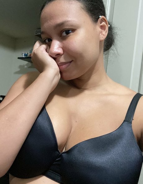 赤毛の熟女オンリーファンズ ホット裸 写真