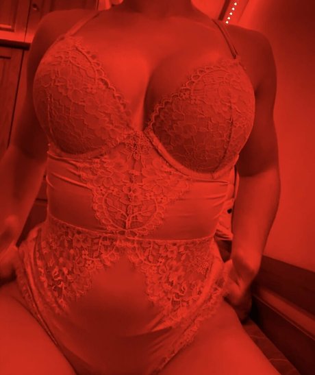redmil セクシーなポルノスター 写真