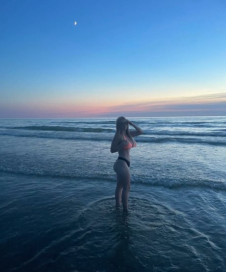 Hailey F ポルノスター アダルト 写真