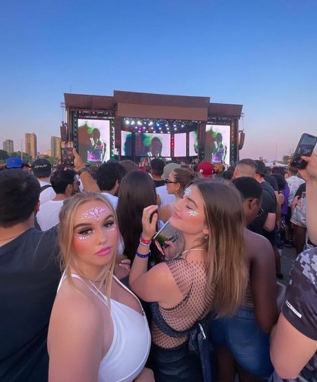 Hailey F トップモデル ギャラリー