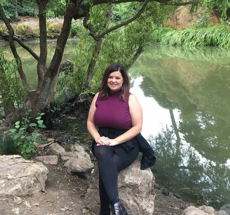 Terrisa Bukovinac 美しいスター ギャラリー