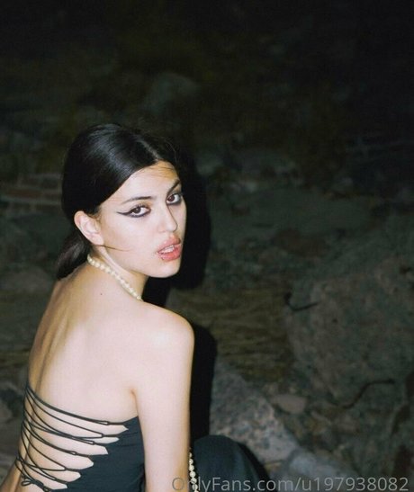 アジア人のお尻オンリーファンズ 美しいヌード 画像