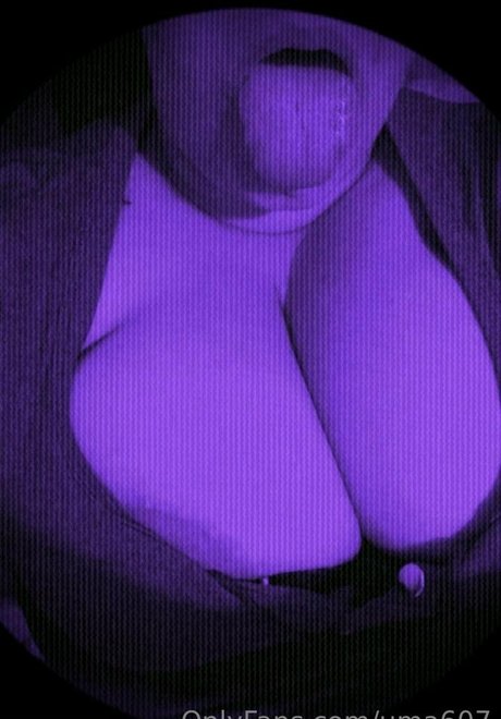 セクシーなラテン系オンリーファンズ ホット裸 画像
