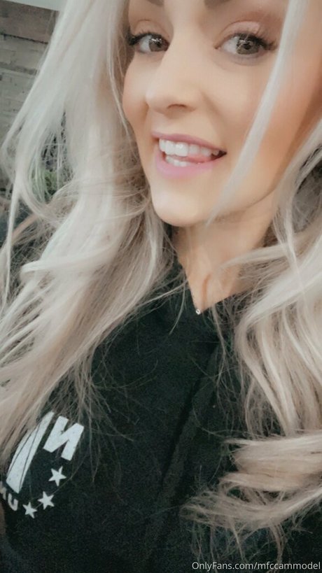 痩せた美女オンリーファンズ セックス 画像