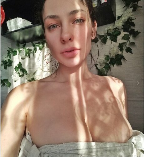 Kit Lilith 完璧な女優 写真
