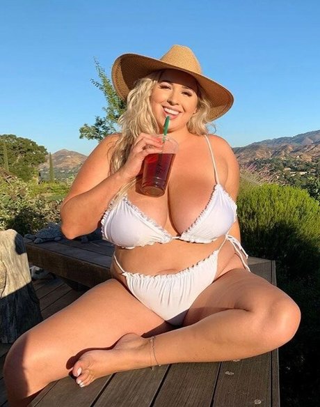 美しいBBW オンリーファンズ アートヌード ギャラリー