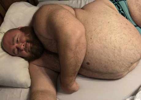 18歳のオンリーファンズ ポルノ 画像