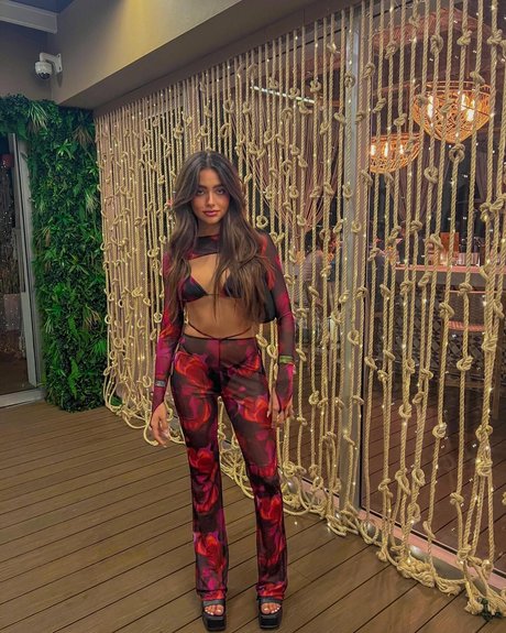 Taylor Nunez 美しい女優 写真