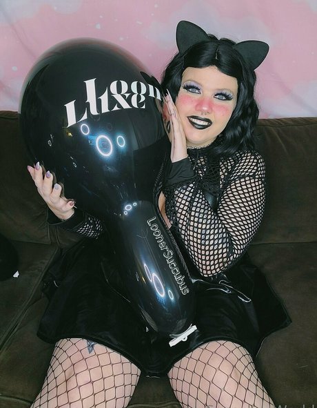 背の高い熟女オンリーファンズ エロチック 写真