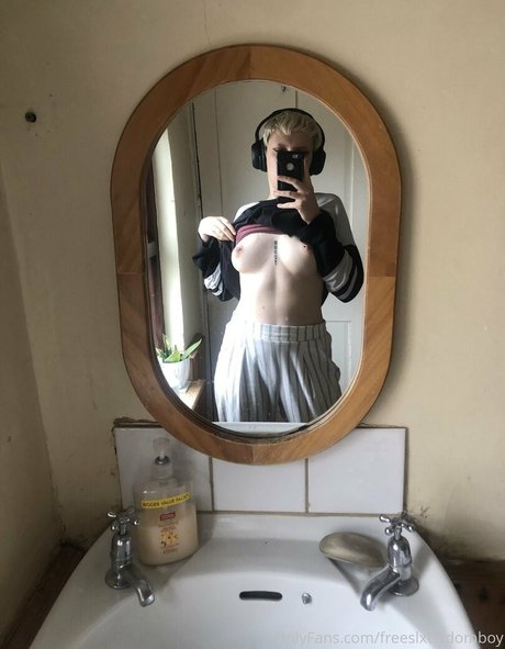 freeslxttydomboy かわいいポルノスター 画像