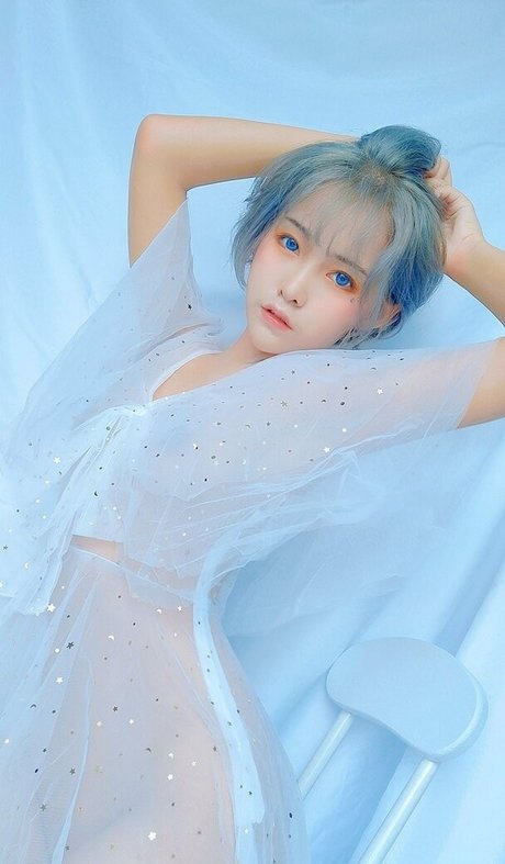 セックスガールズオンリーファンズ アート裸 写真