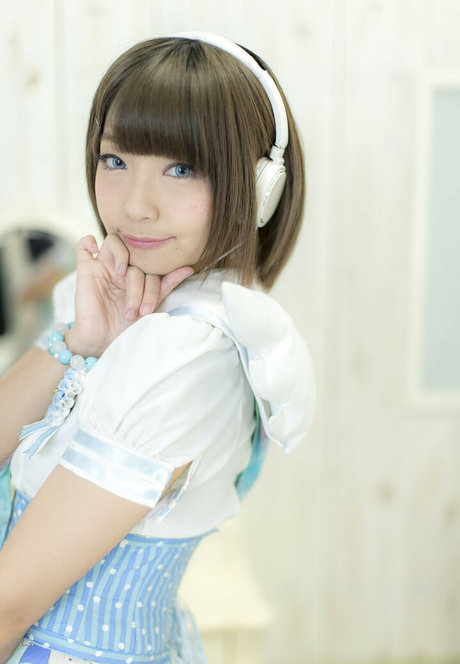 巻き毛のティーンズオンリーファンズ アダルト 画像