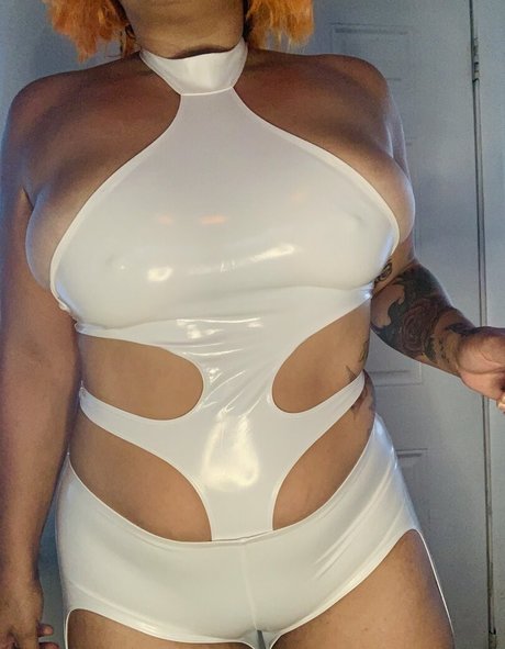 queenofcali トップポルノスター 写真