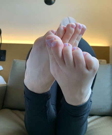 エボニーギルフオンリーファンズ ポルノ 画像