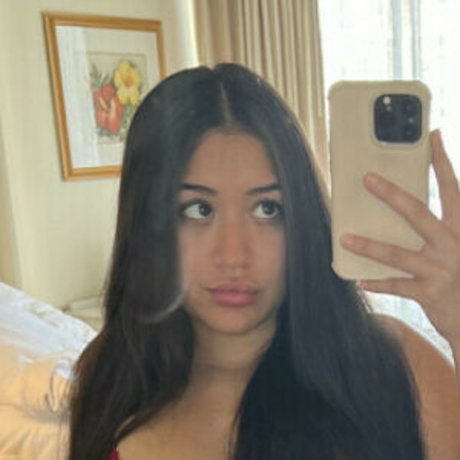 巨乳ゴスオンリーファンズ HD ギャラリー