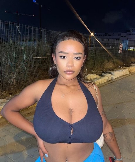 JustNati 完璧なモデル 画像