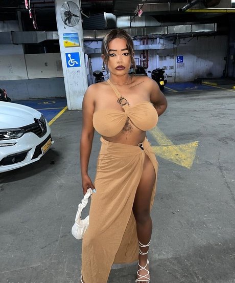 JustNati ホットなスター 写真