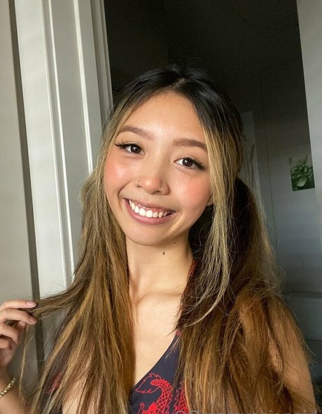 dreamyasiangirlvids 無料モデル 写真