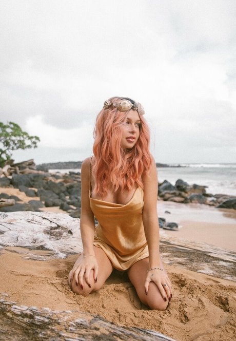 freyaannerayy ヌードモデル 写真