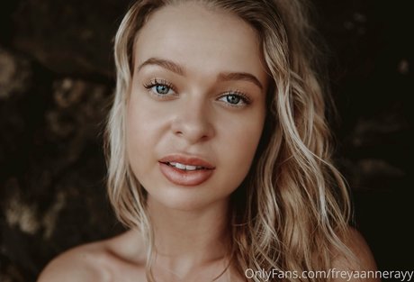 freyaannerayy ポルノスター エロティック アーカイブ