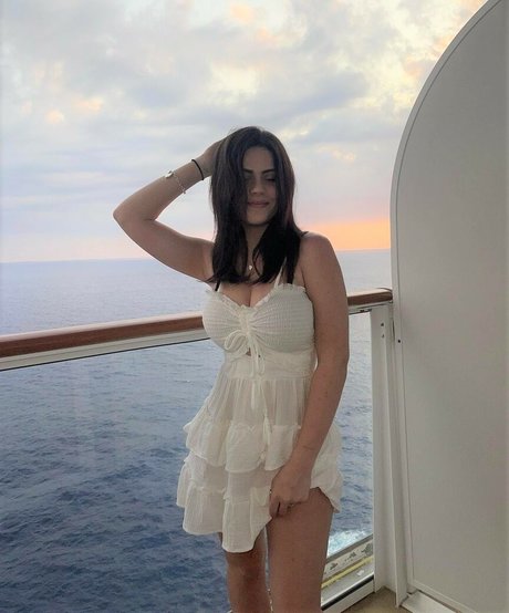 大きなお尻のアジア人オンリーファンズ アダルト 画像