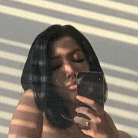 黒檀の偽おっぱいオンリーファンズ ホットヌード 写真