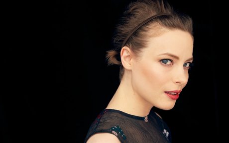 Gillian Jacobs ホットモデル 写真