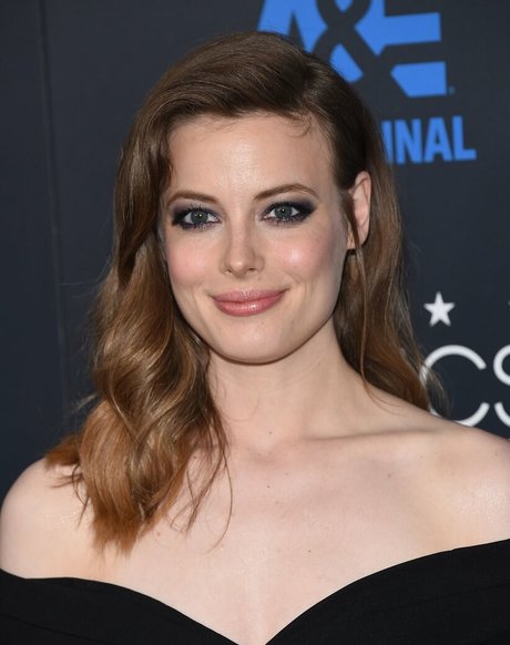 Gillian Jacobs 独占モデル 写真