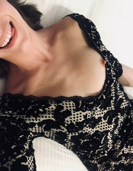 Cranewrites 女優 写真