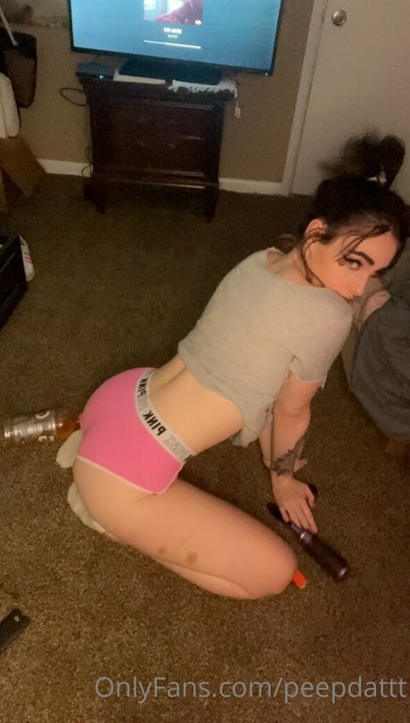 小さいペニスのオンリーファンズ アダルト 画像