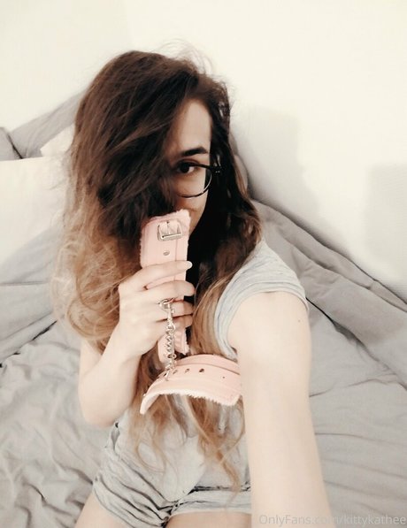 kittykathee エロティック女優 写真