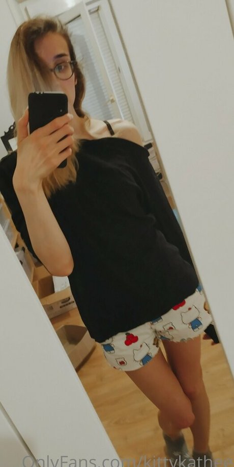 kittykathee 独占女優 画像