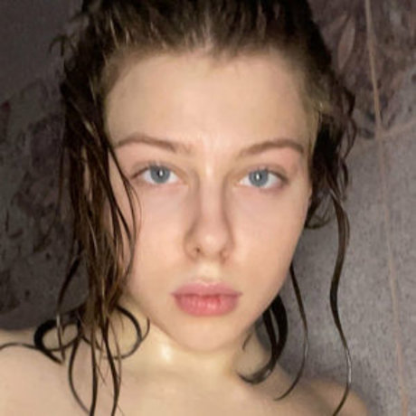 Paupauline XXXモデル 写真