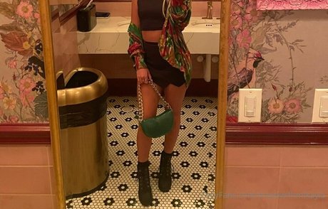 movewithmikayla トップポルノスター 画像