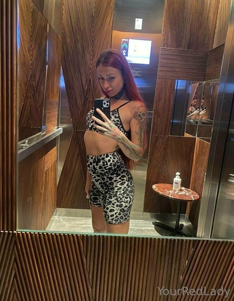 yourredlady ポルノスター ホット 写真