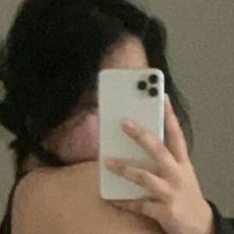 Lilyellowdevil 女優 画像