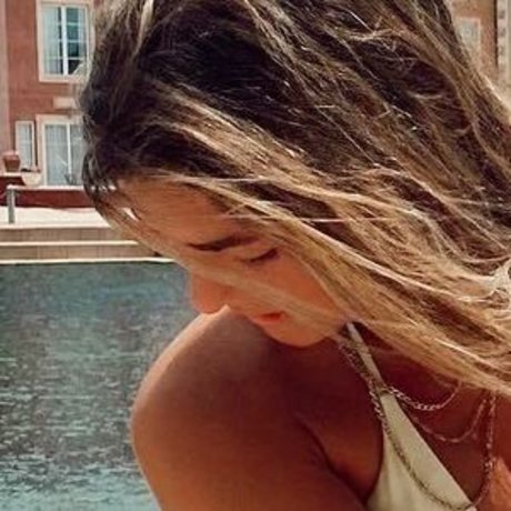 Hopie Schlenker ポルノモデル 写真