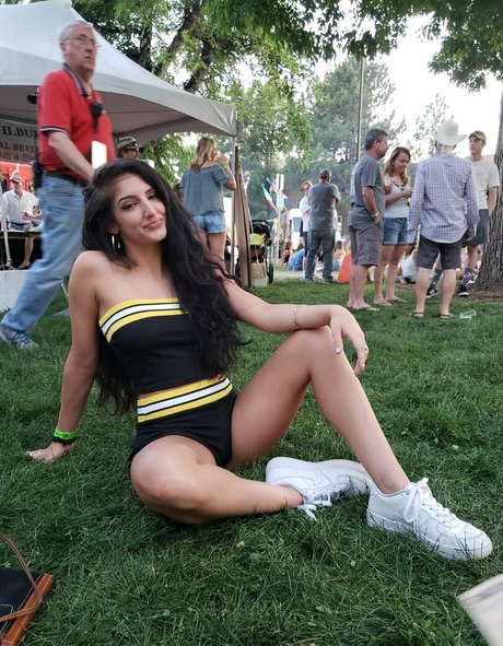 sarahsweetest ホットなポルノスター ギャラリー