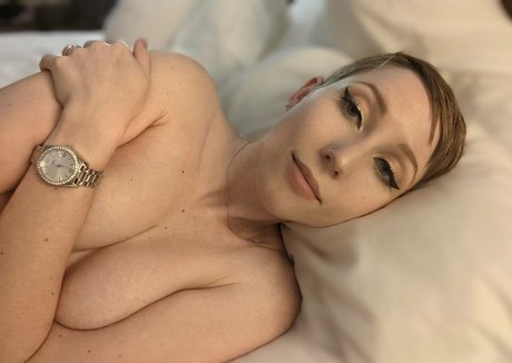 おばあちゃんのアナルオンリーファンズ ヌード 写真