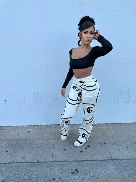 Yasmine Lopez xxx hd bild