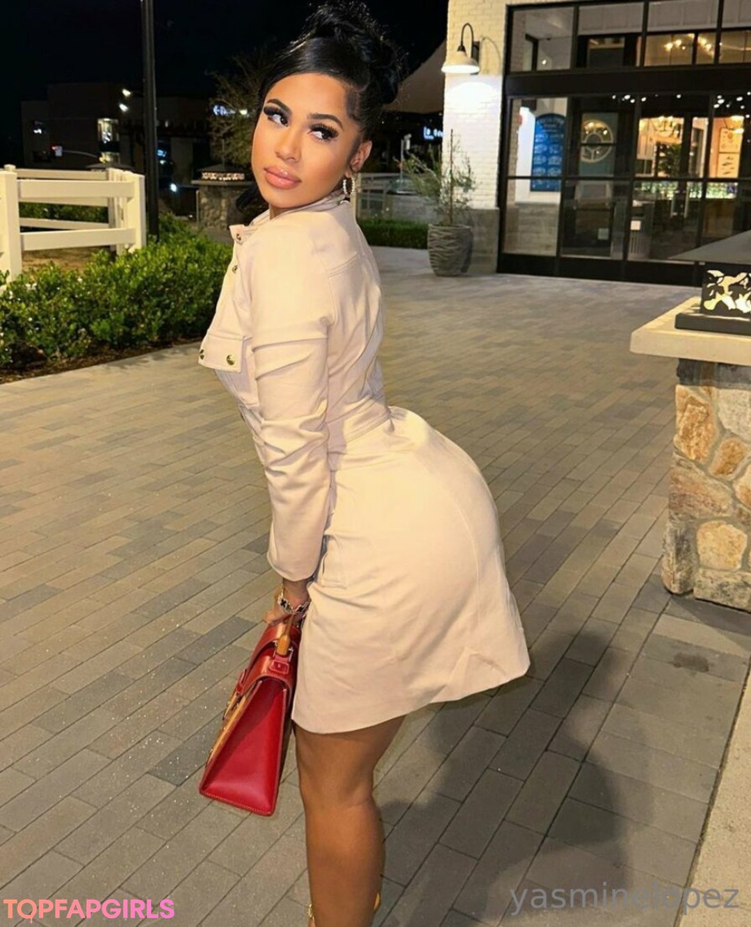 Yasmine Lopez top kunst archiv