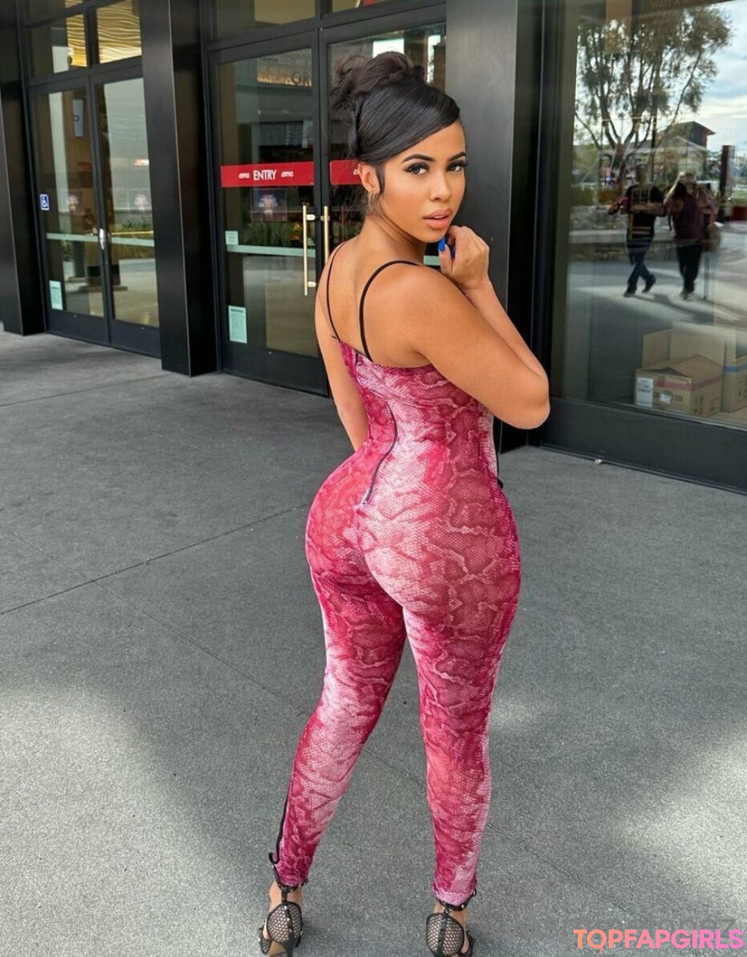 Yasmine Lopez nette bild