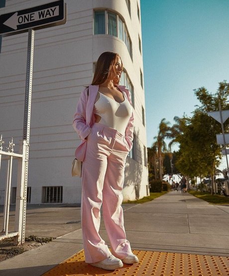 Sarah Jess hd nackt archiv