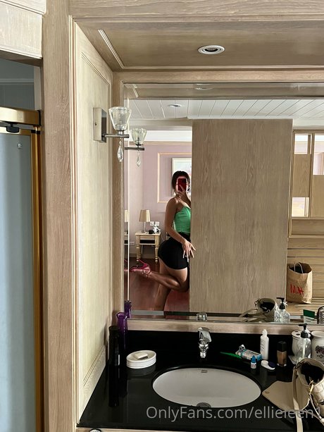 vollbusige rothaarige teen onlyfans kostenlose sexy bild