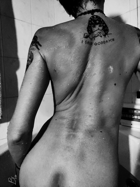 Blue Domino73 pornostar schöne foto