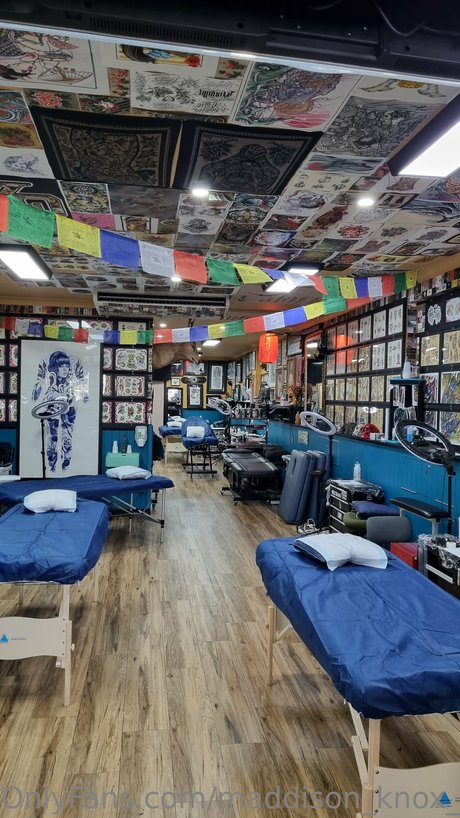 Maddison Knox sexy xxx archiv