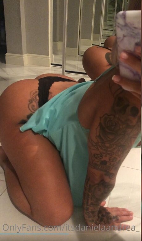 itsdanielaandrea erotische nacktheit foto