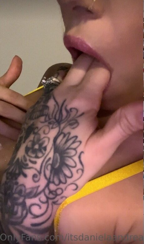 itsdanielaandrea nacktheit nette archiv