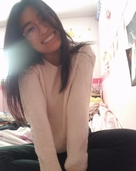 Ava Tran perfekte sexy fotos